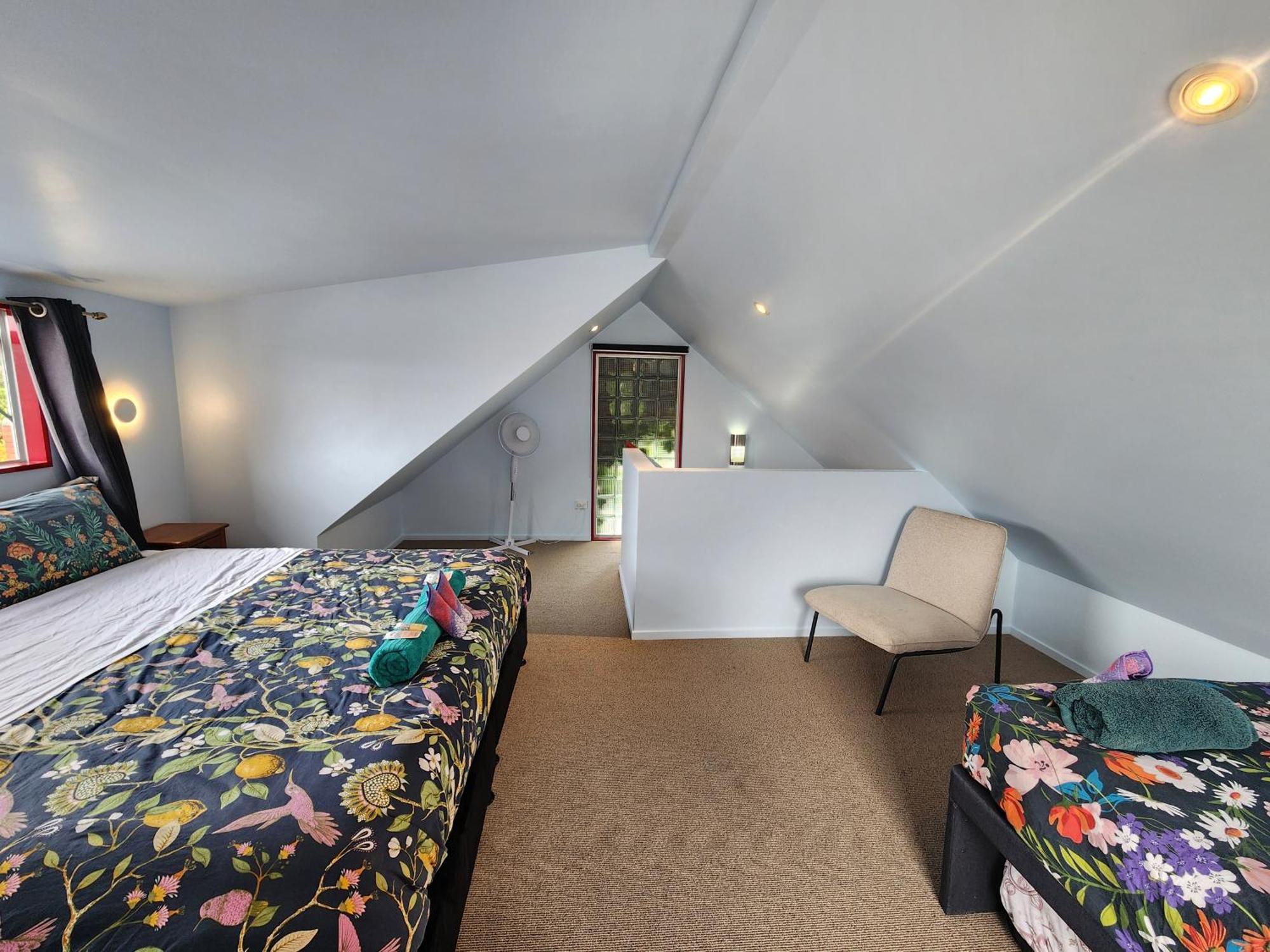 A Stones Throw From Town A-Frame Apartment Dunedin Ngoại thất bức ảnh